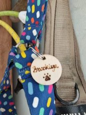 Gepersonaliseerde houten hondenpenning